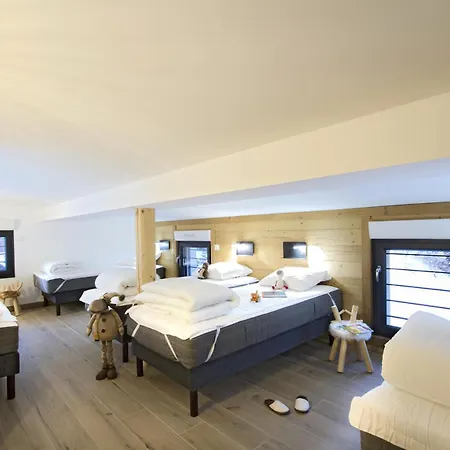 Hotel Mariande - 4 Pieces Pour 9 Personnes 454 *