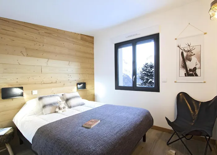 Hotel Mariande - 4 Pieces Pour 9 Personnes 454 *